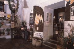 1985-Pohled-do-expozice-4.