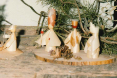 Pavla-Troblova-Betlem-z-drevenych-hoblin.