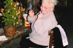 Marie-Nevrla-Zdobi-si-svuj-stromecek