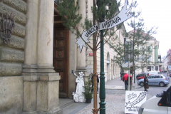 01.-Vstup-na-vystavu-z-Rytirske-ulice.