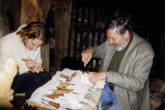 55.-F.-Novotny-rese-figurku-do-betlema-pod-vedenim-Kvety-Rejmanove.