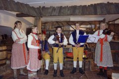 40-Koledy-zpivala-Osminka