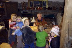 48-Detem-se-houslarske-remeslo-libi.