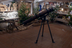 05-Pohled-do-expozice-s-obrim-teleidoskopem.